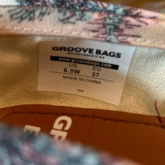 NWOT Groove Bags Vintage Geography Globe Slip On Shoes, Women’s 6.5 - Picture 7 of 12